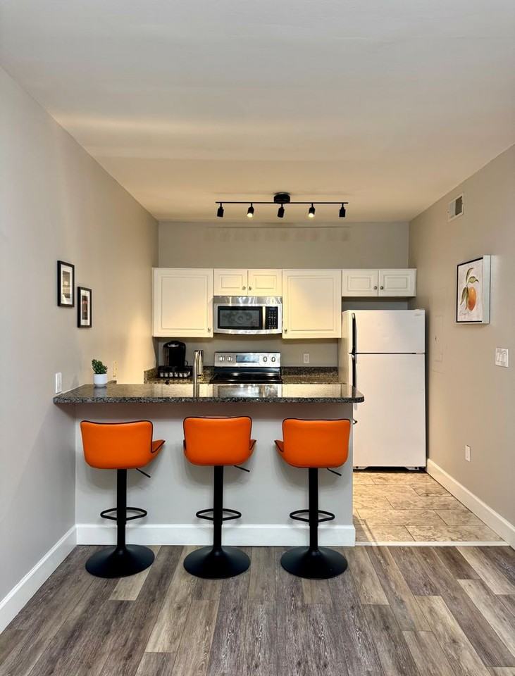 1700 Clinch Ave #104 - Photo 3 of 11