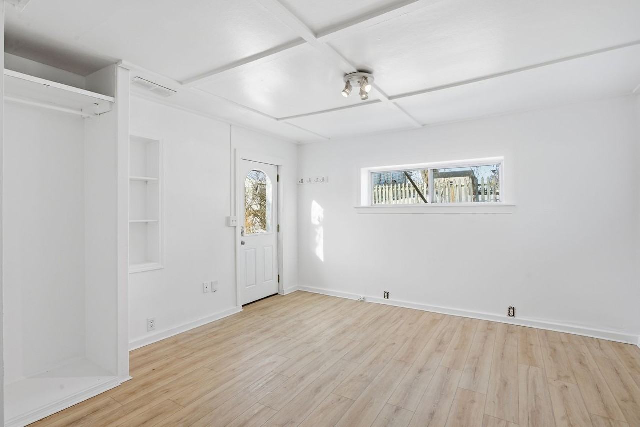 707 Buena Vista - Photo 2 of 34