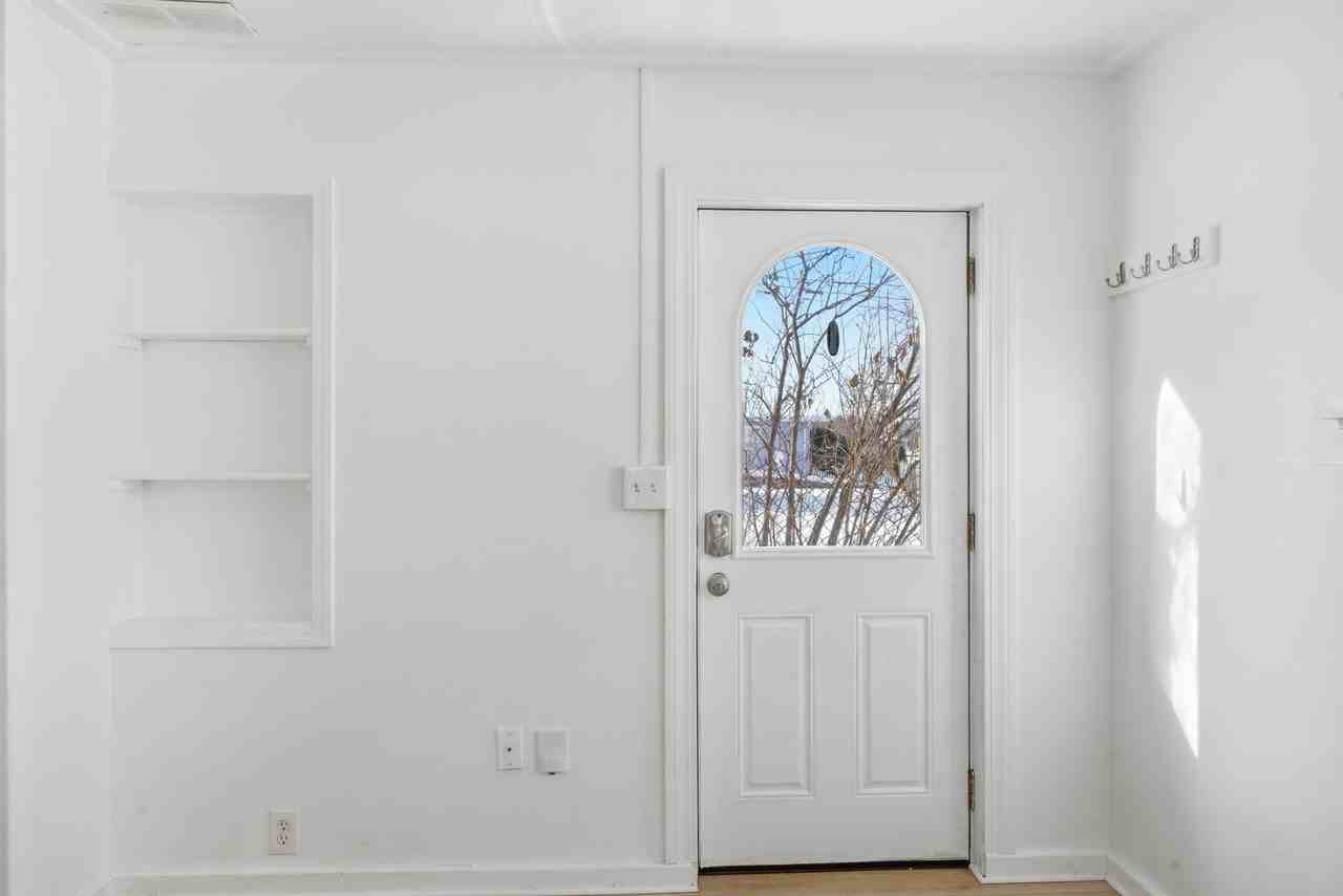 707 Buena Vista - Photo 3 of 34