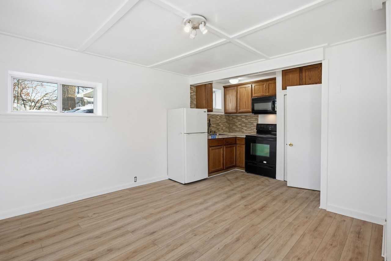 707 Buena Vista - Photo 4 of 34