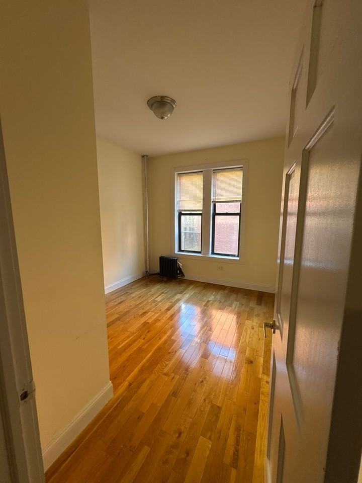 1 Arden Realty LLC - Photo 4 of 18