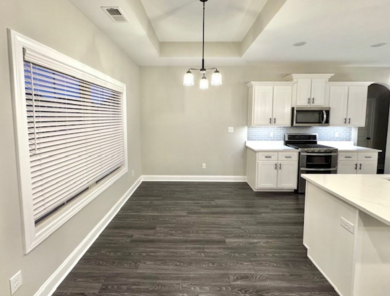 565 Holden Dr - Photo 7 of 16