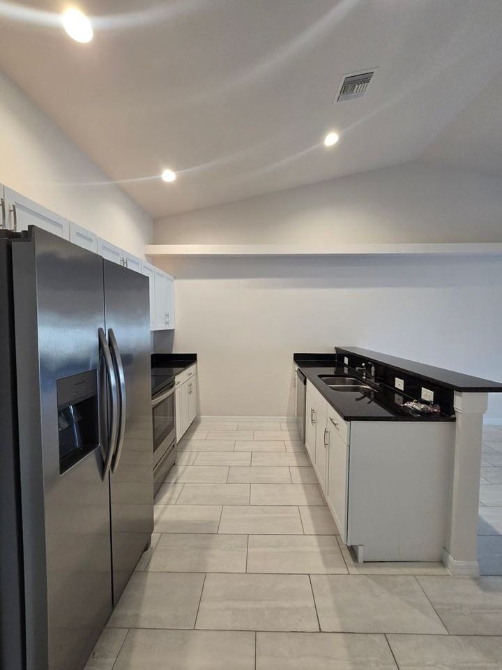 3024 Skyline Boulevard - Photo 6 of 22