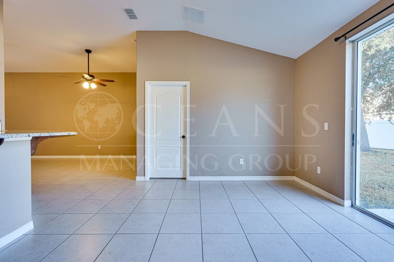 5346 Royal Plantation Boulevard - Photo 7 of 39