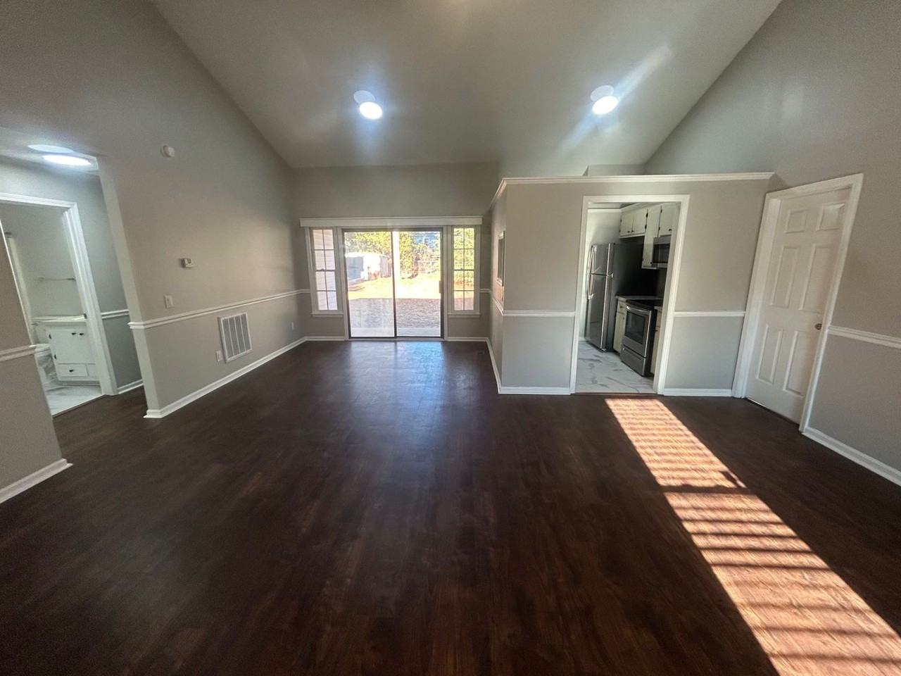 207 Coronado Rd - Photo 2 of 27