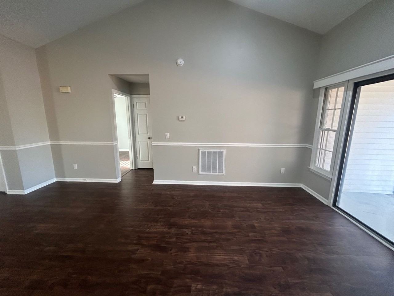 207 Coronado Rd - Photo 7 of 27