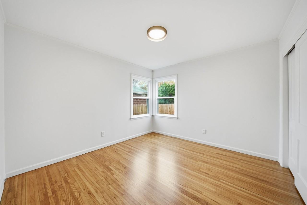 1348 East 45th Place - Photo 4 of 18