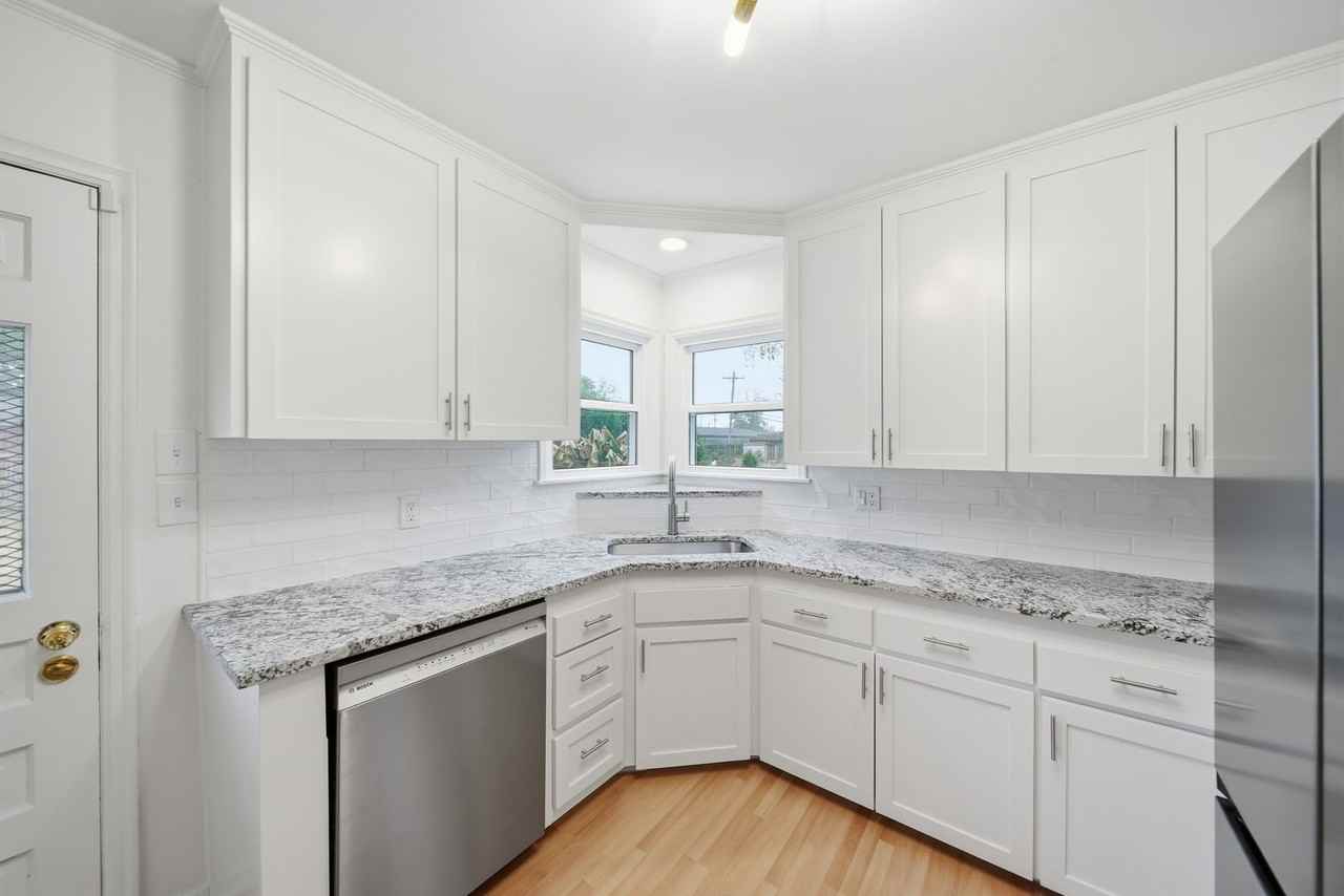 1348 East 45th Place - Photo 7 of 18