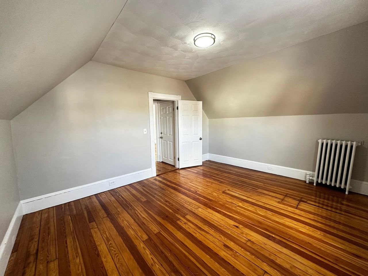 731 Carew Street - Photo 4 of 17