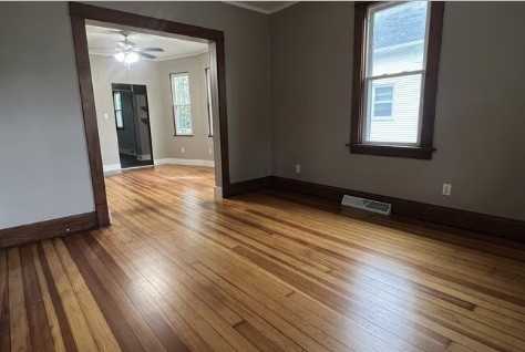 1720 Avoca St #1 - Photo 4 of 8