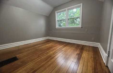 1720 Avoca St #1 - Photo 5 of 8