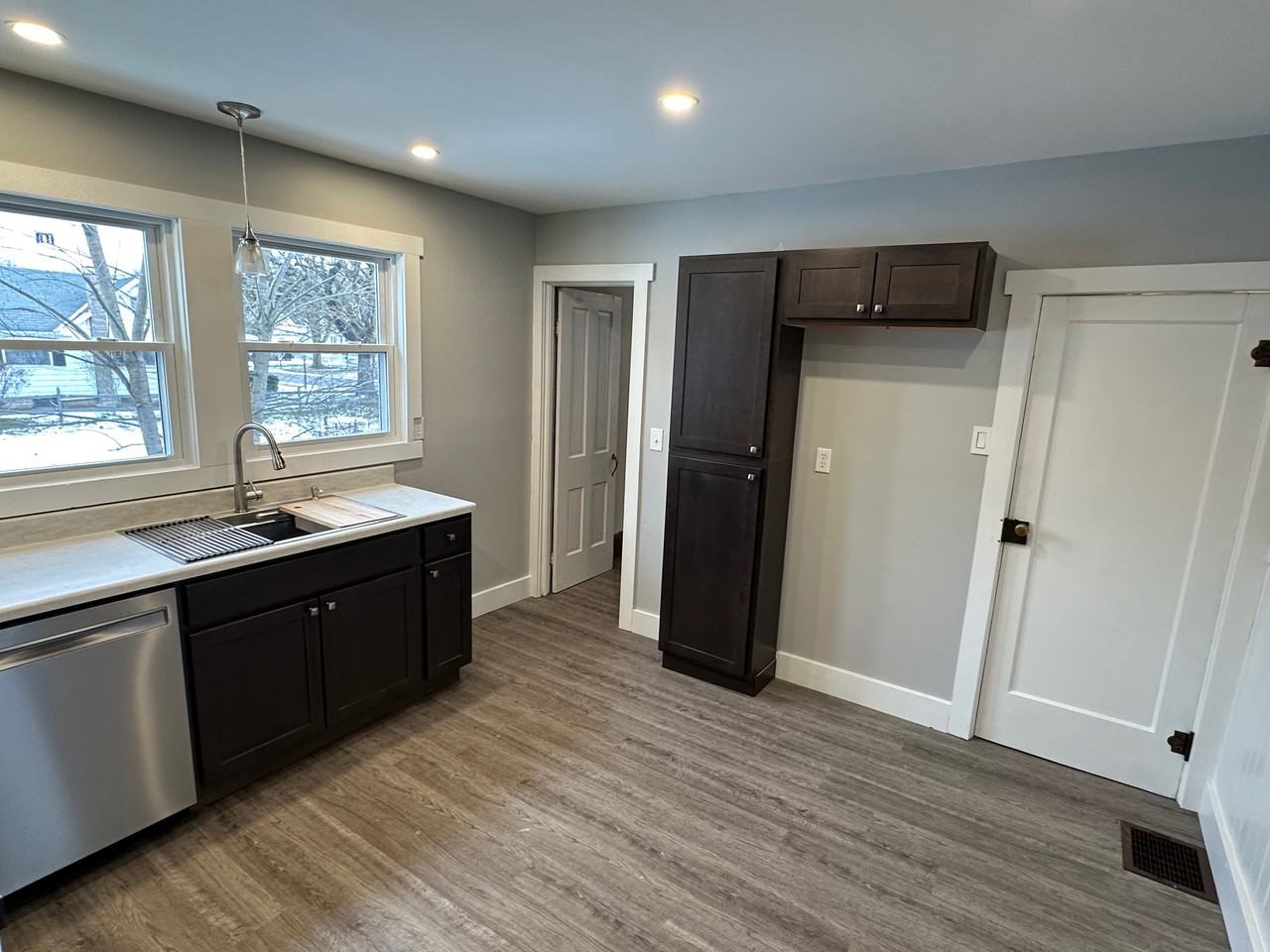 115 Carpenter Street #1 - Photo 3 of 14