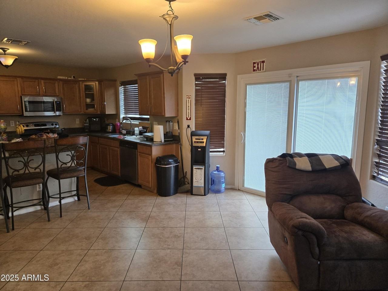 8814 W Magnolia St - Photo 2 of 19