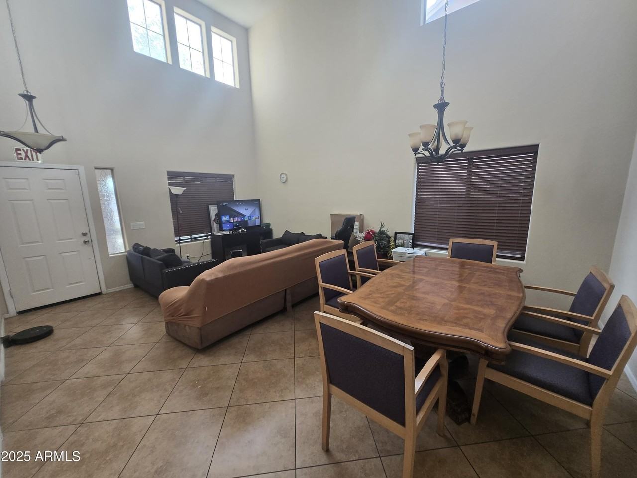 8814 W Magnolia St - Photo 3 of 19