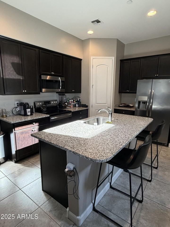 3020 North 37th Place - Photo 4 of 13