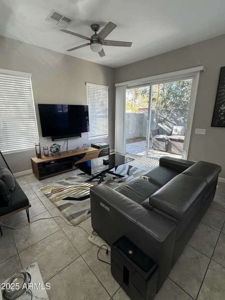 3020 North 37th Place - Photo 6 of 13