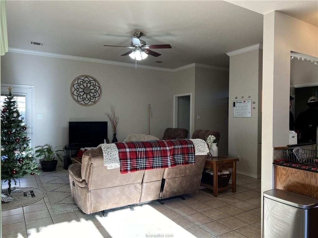 935 Crystal Dove Avenue - Photo 3 of 19