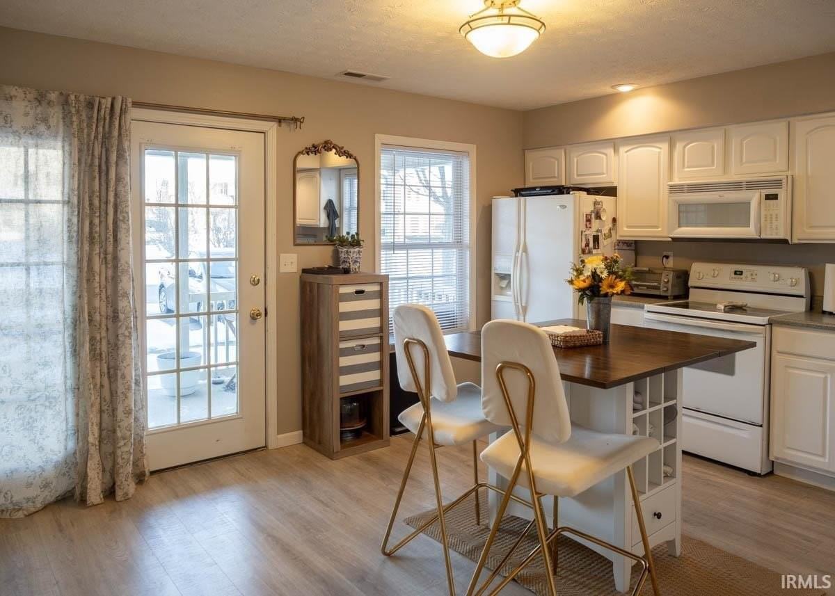 1323 South Cobble Creek Circle - Photo 7 of 26