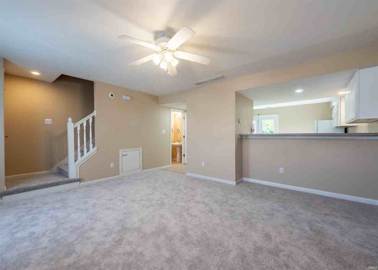 3501 S Oaklawn Cir - Photo 2 of 26