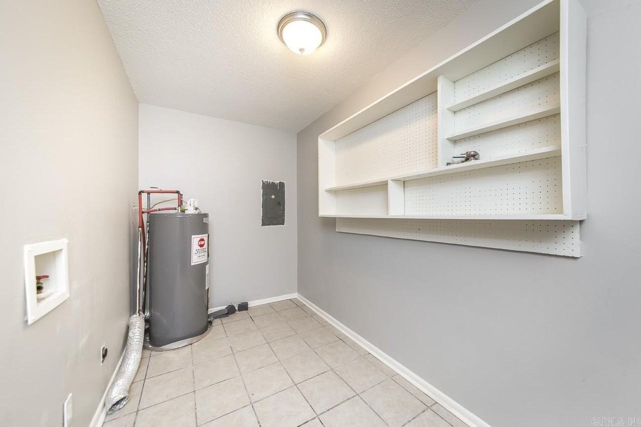 17 Chalet Street - Photo 5 of 20