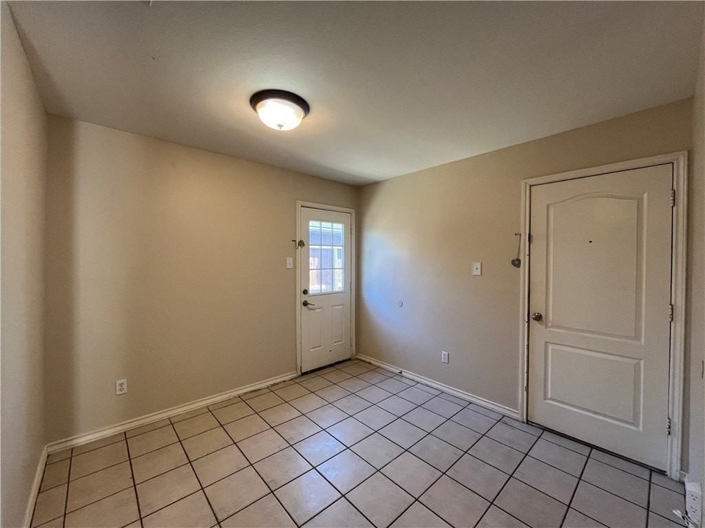 1838 El Monte Street - Photo 5 of 26