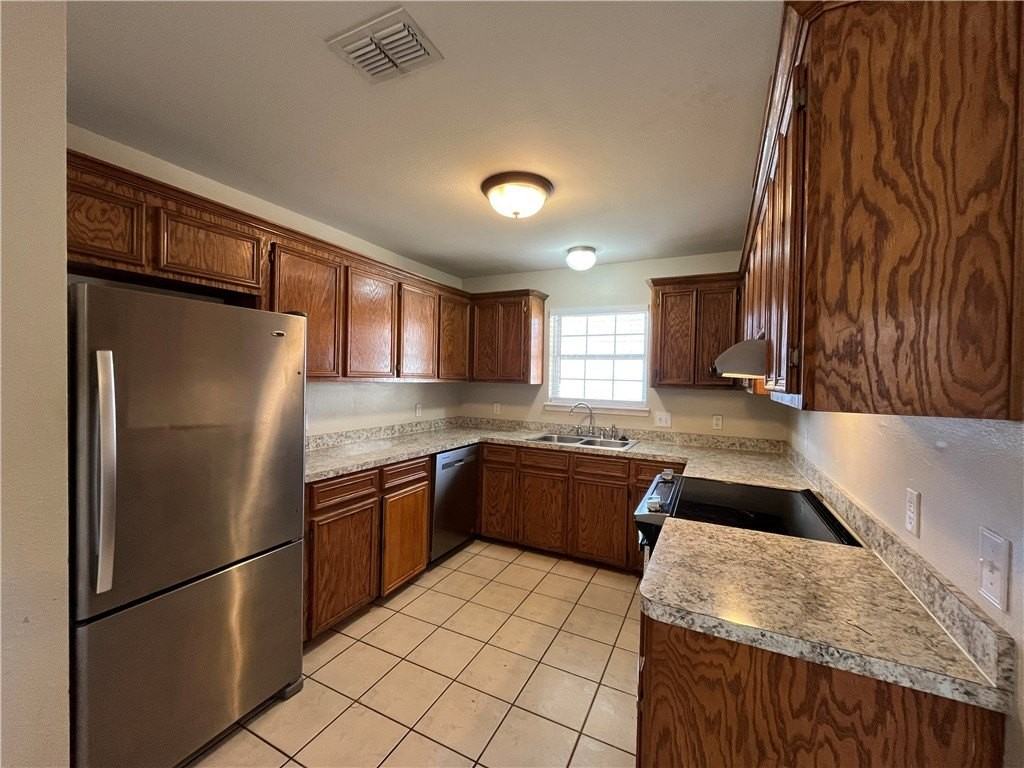 1838 El Monte Street - Photo 7 of 26