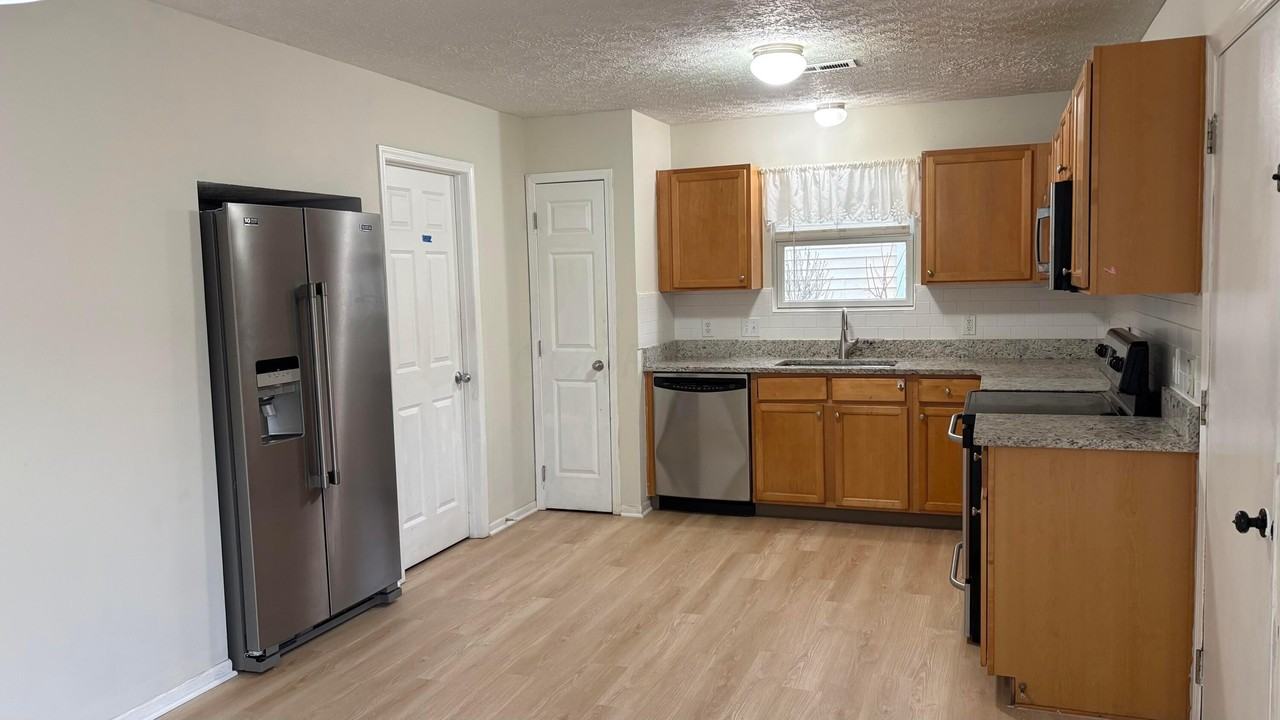 133 Feathertip Lane - Photo 5 of 14