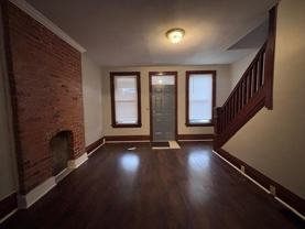 884 East Whittier Street - Photo 1 of 1
