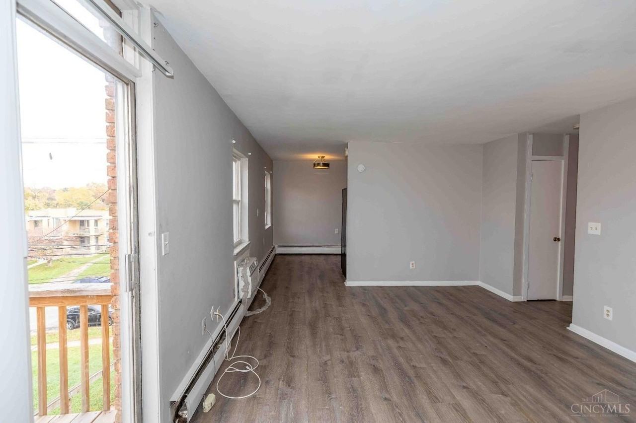 3599 Schwartze Avenue - Photo 7 of 10