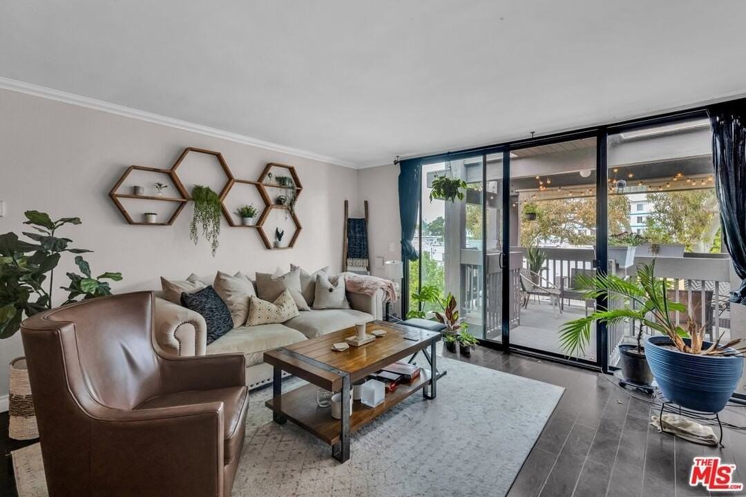 7740 Redlands Street - Photo 6 of 25