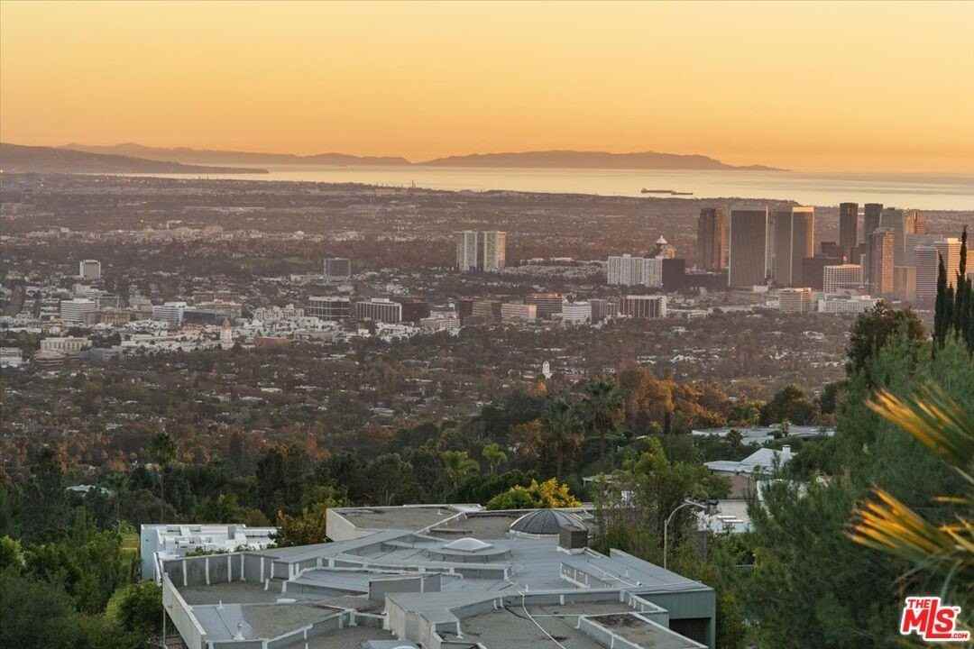 1740 Carla Rdg - Photo 2 of 36