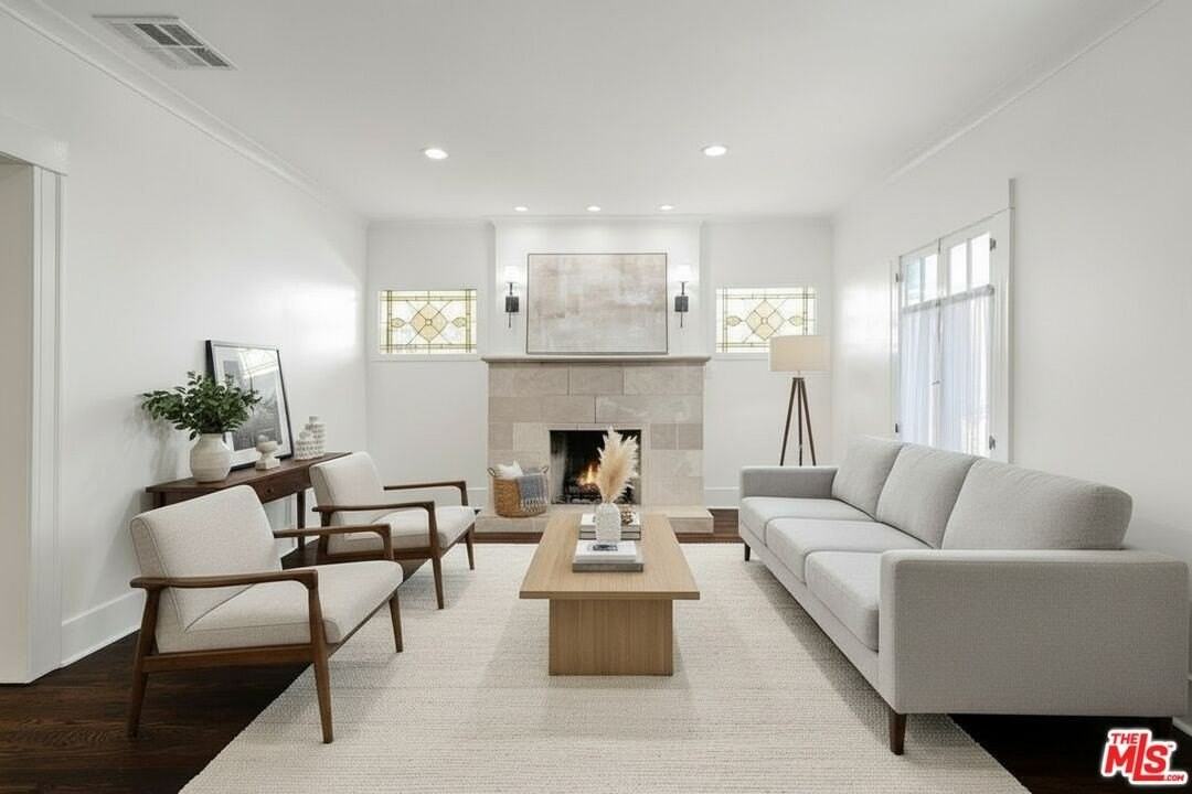 743 N Orange Dr - Photo 4 of 27