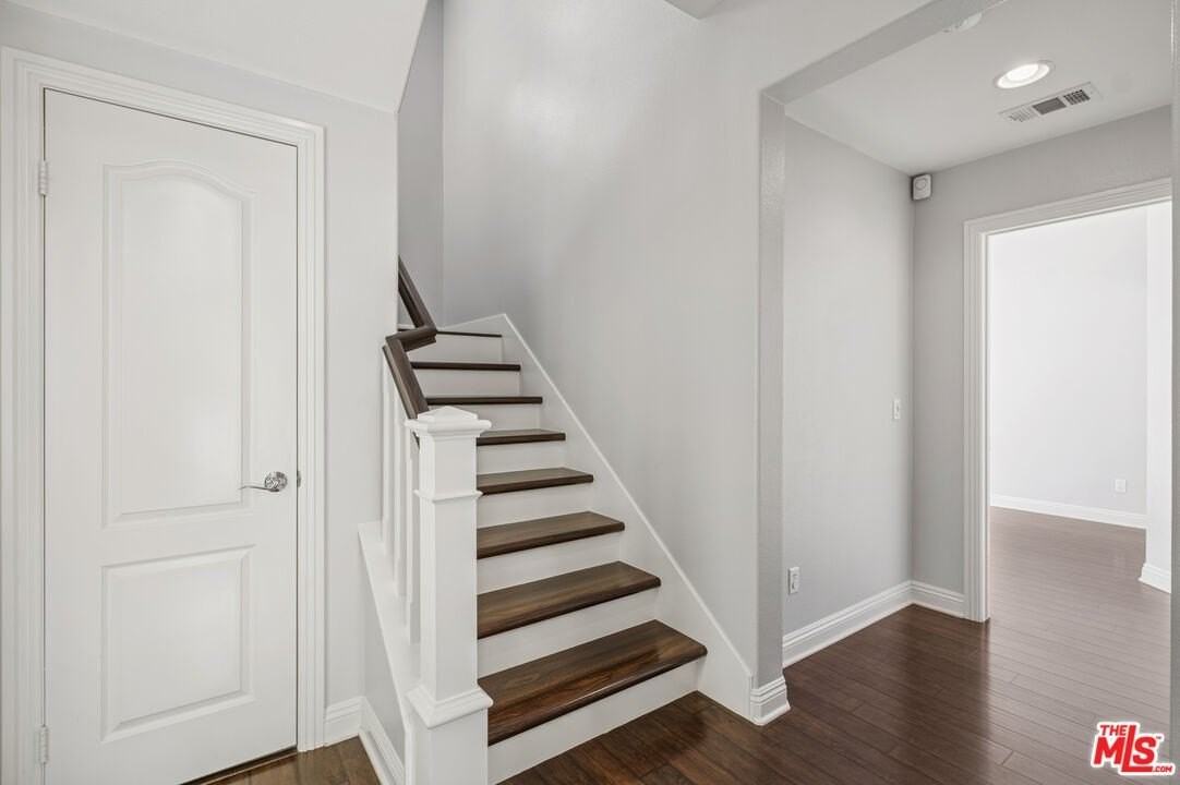 20295 Estuary Ln - Photo 4 of 25