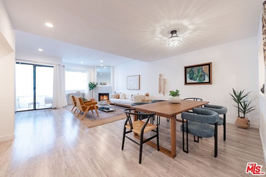 839 Larrabee Street #6 - Photo 6 of 34