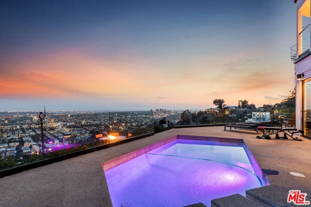 8308 Grandview Drive - Photo 3 of 44