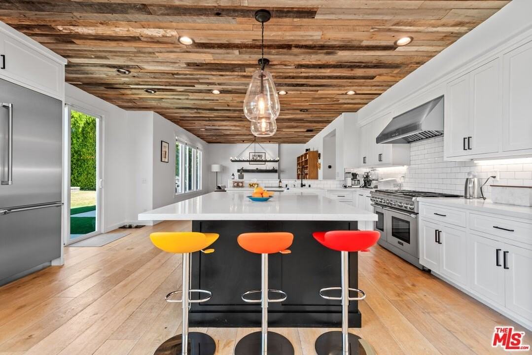 23477 Palm Drive - Photo 7 of 38