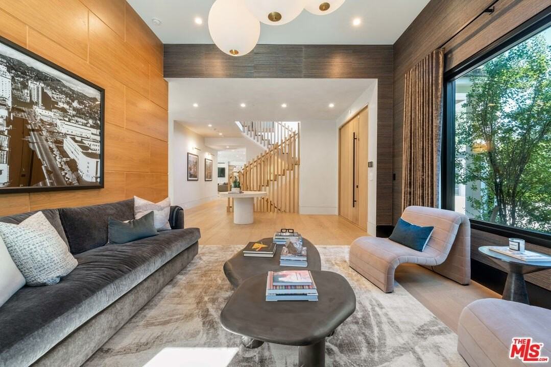 17228 Otsego Street - Photo 3 of 39