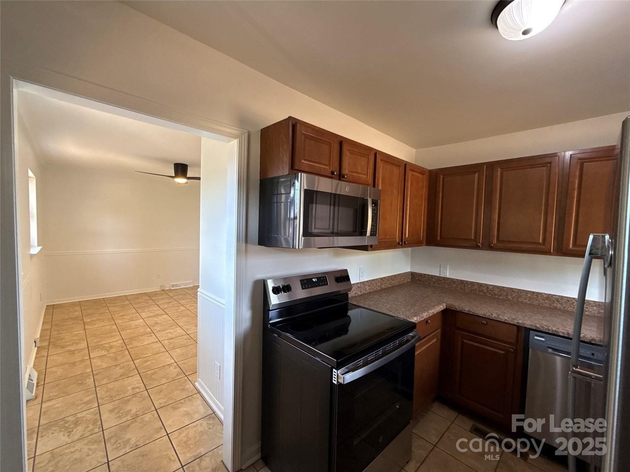 1928 Russell Avenue - Photo 7 of 11