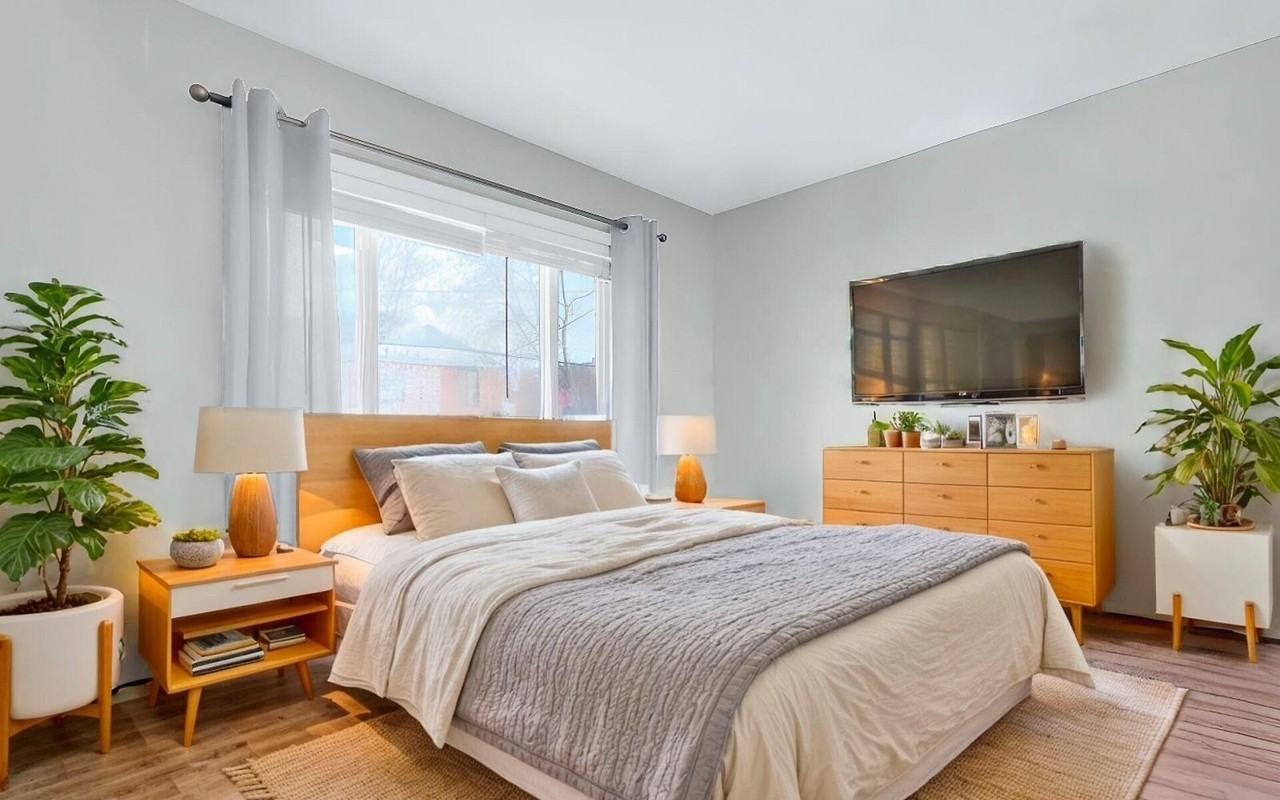 Douglas Ave - Photo 2 of 8