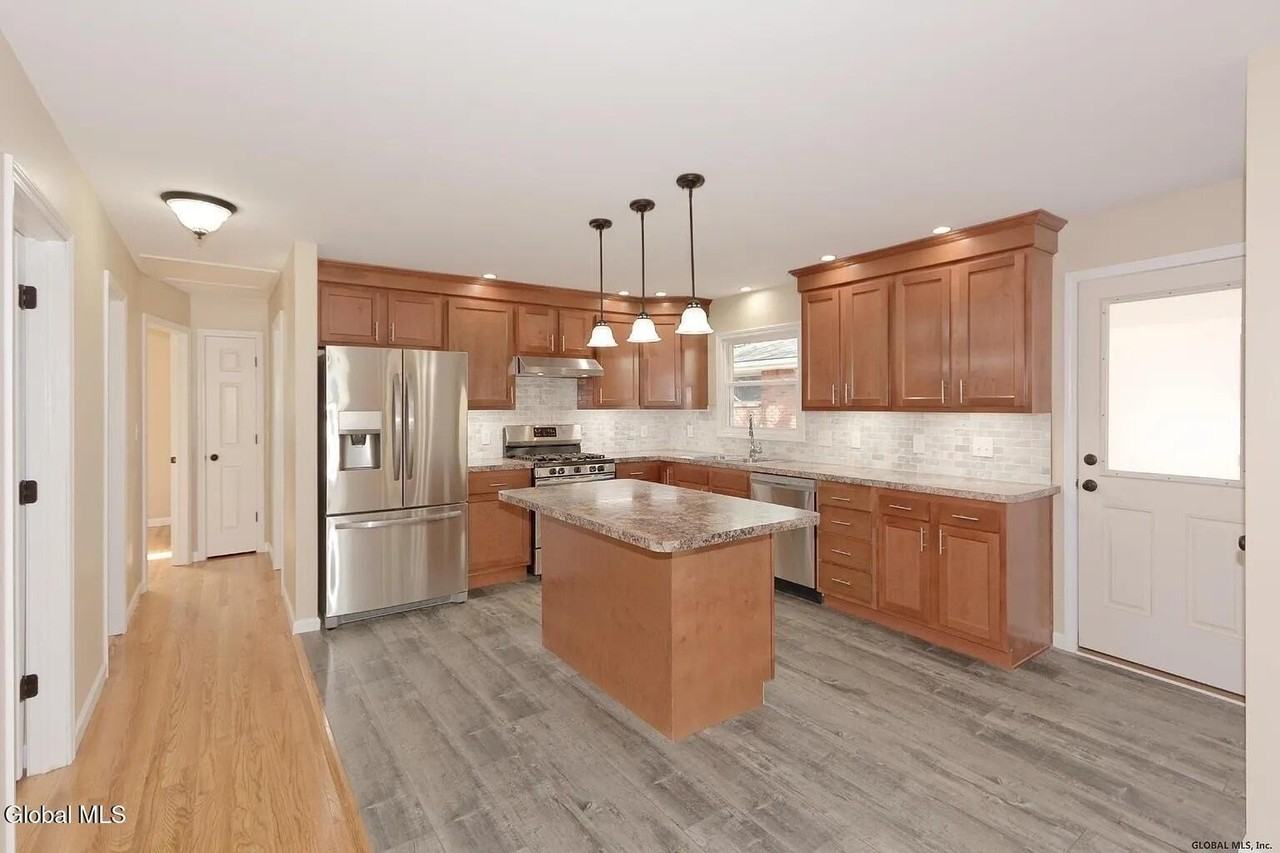 614 Park Ave - Photo 6 of 16