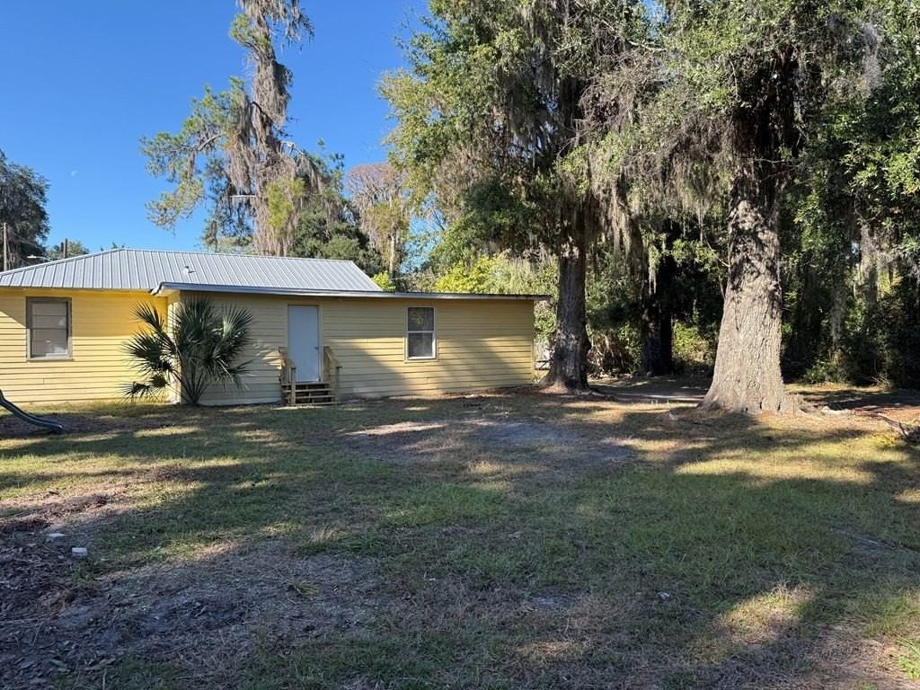 656 Ne Lake Dr - Photo 5 of 19