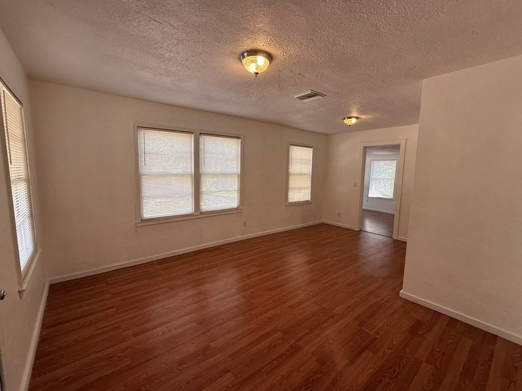 656 Ne Lake Dr - Photo 6 of 19