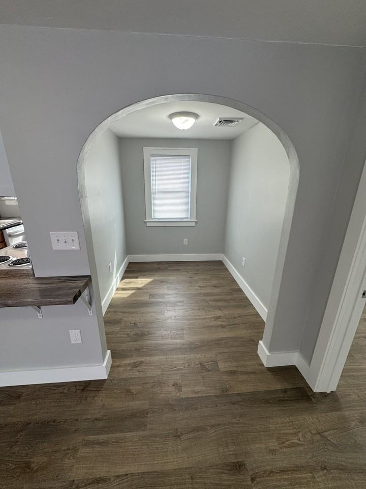 4 Elm Street #4 - Photo 5 of 9