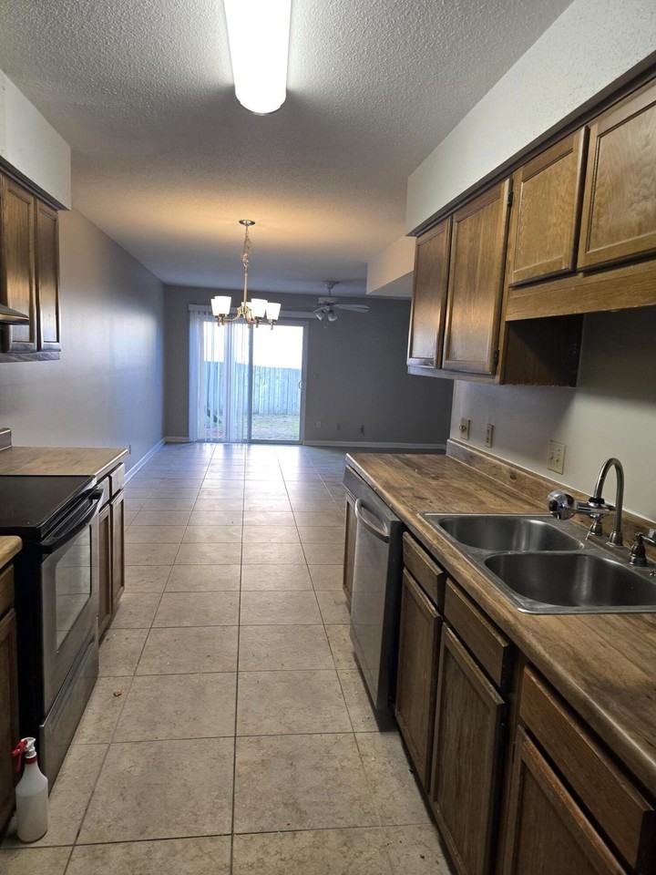 206 East Michigan Avenue #5 - Photo 5 of 32