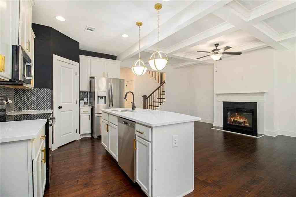 2249 Mulsanne Dr - Photo 5 of 30