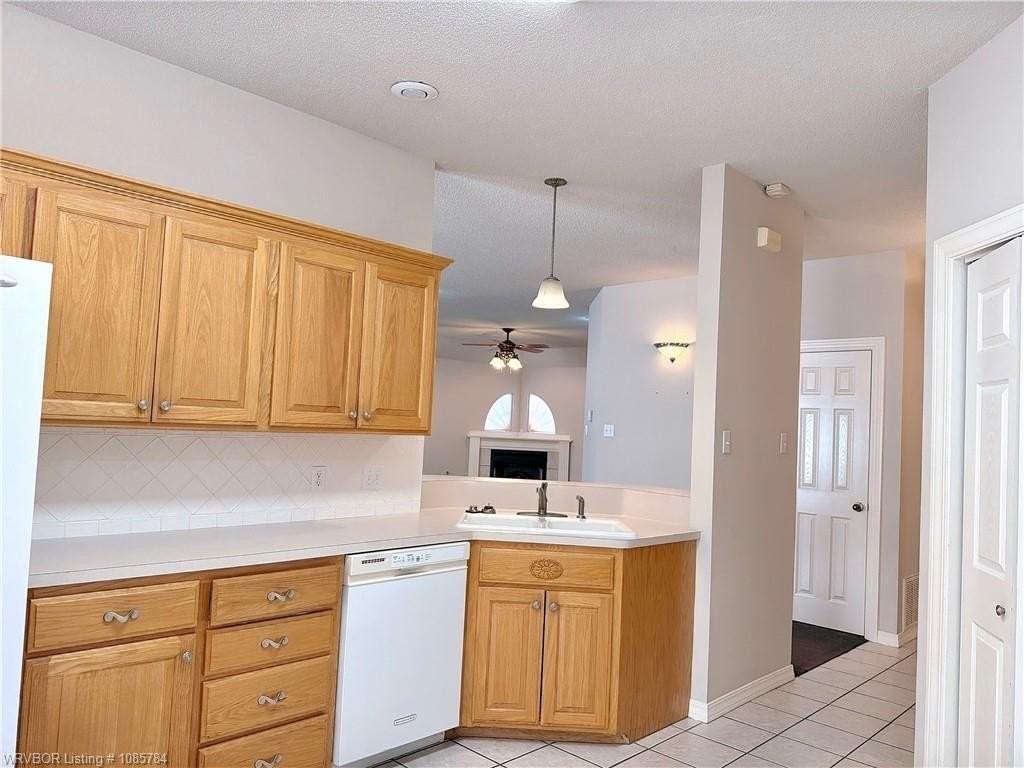 7004 Millennium Drive - Photo 4 of 32