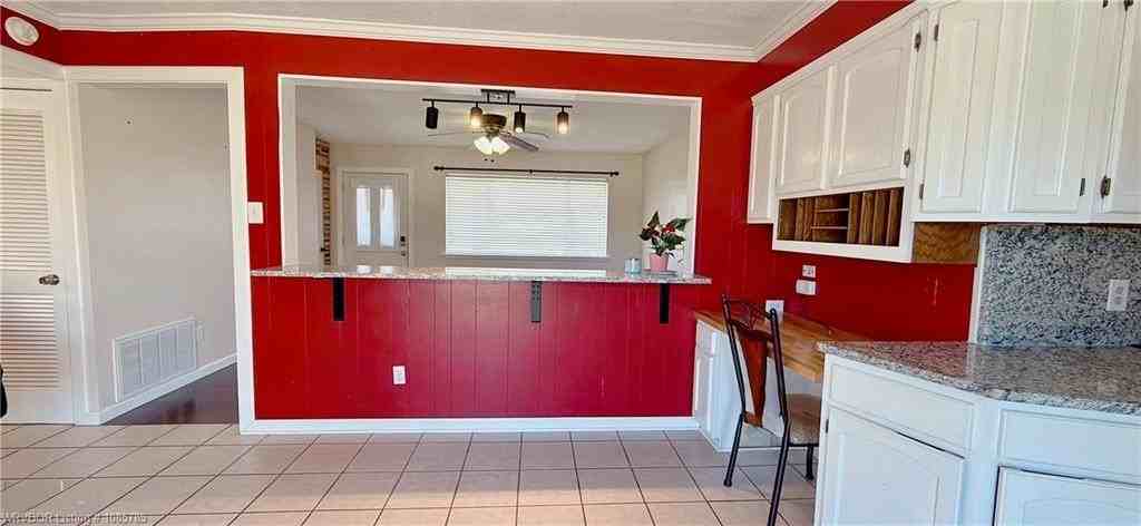 218 Baylor Circle - Photo 6 of 27