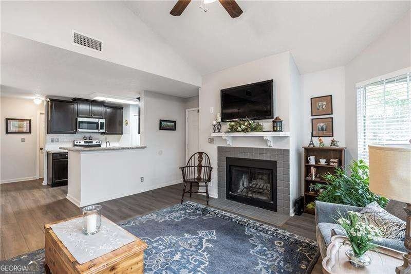 509 Cypress Pointe St - Photo 4 of 18