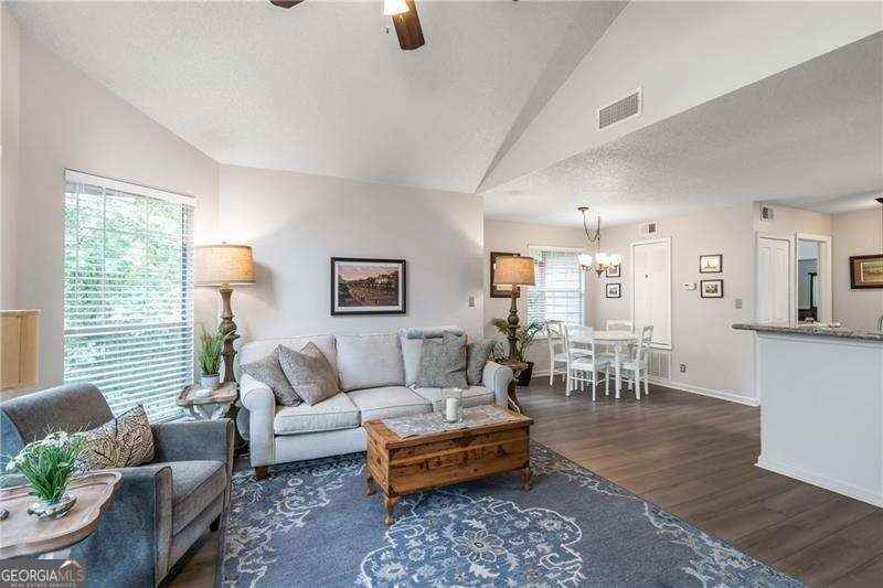 509 Cypress Pointe St - Photo 5 of 18