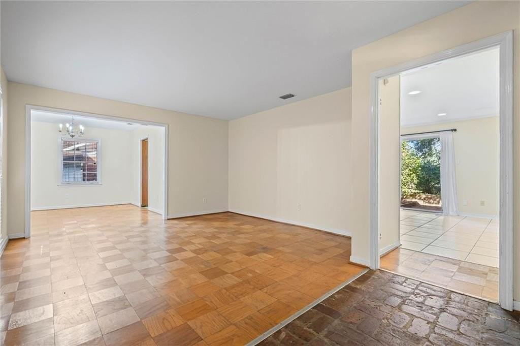 5510 Gaillard Dr - Photo 2 of 24